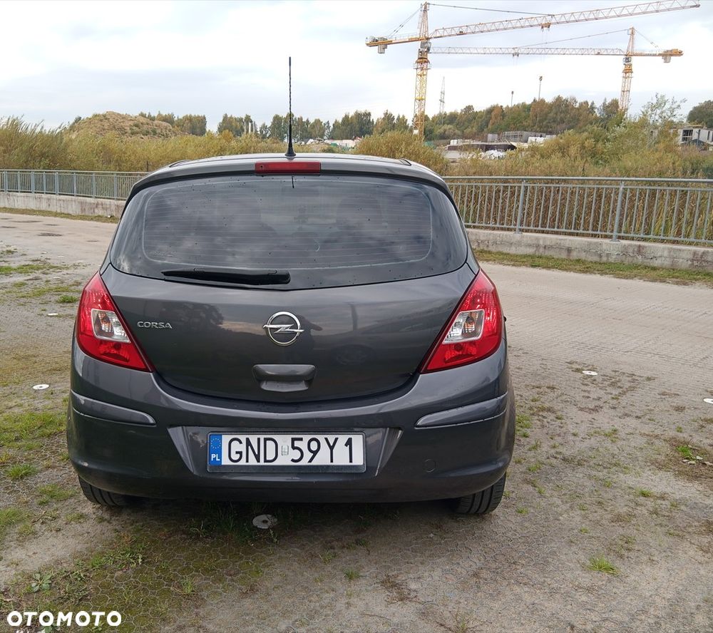 Opel Corsa 2011 photo 3