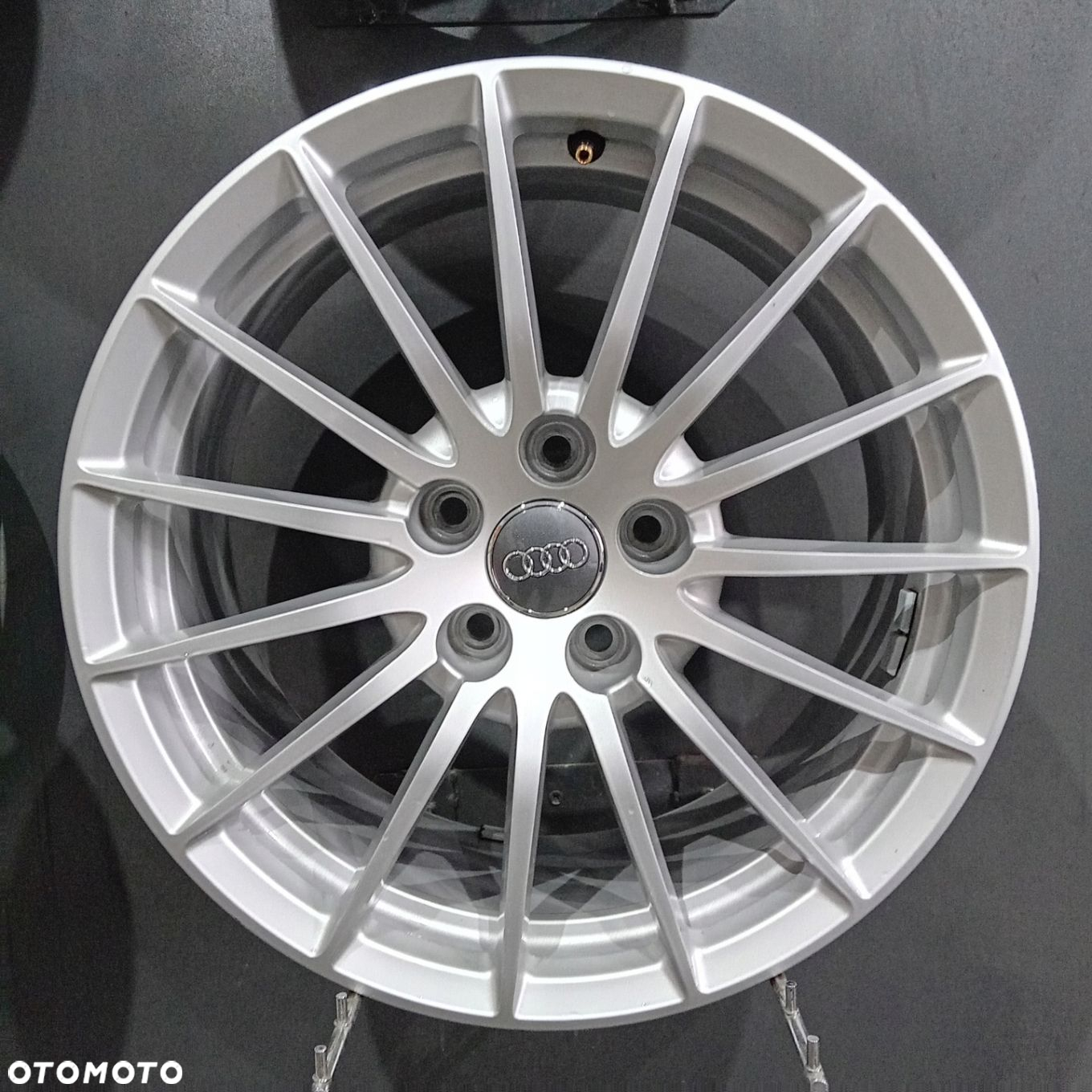 Felgi 17 5x112 Audi A4 B8 B9 Allroad, A5, Q5 OE F504600-11 - 4