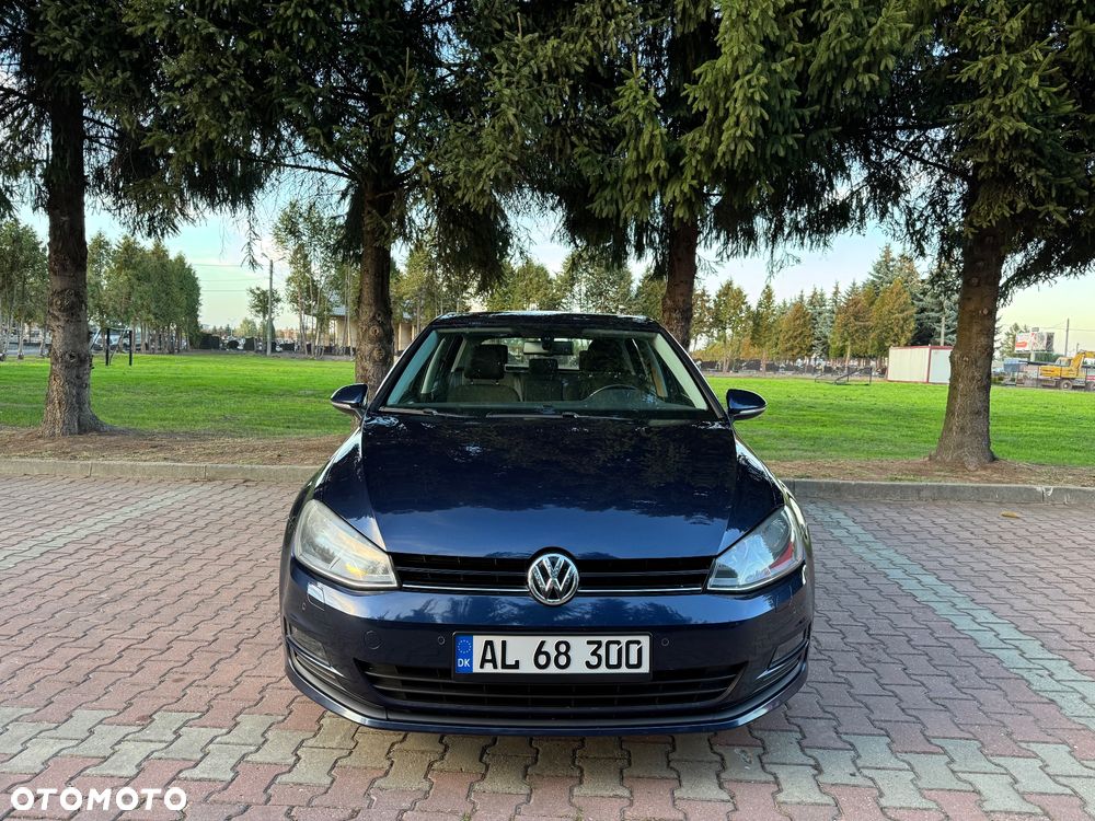 Volkswagen Golf - 2
