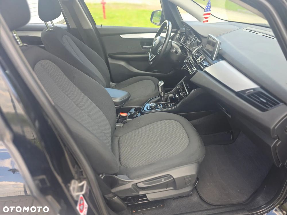 BMW Seria 2 218i - 7