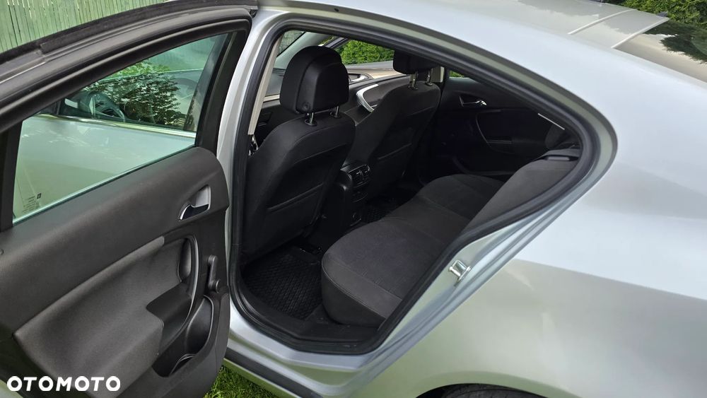 Opel Insignia - 9