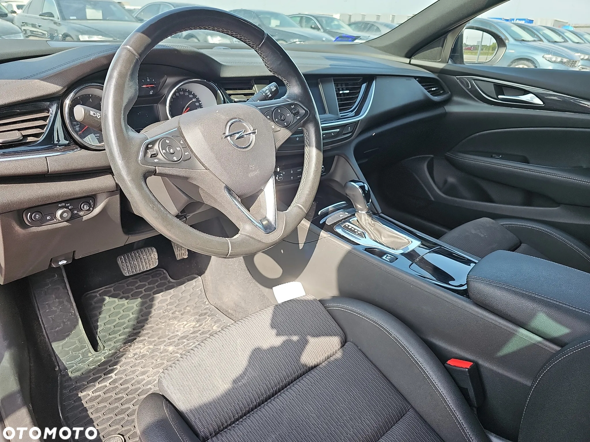 Opel Insignia 2.0 T Elegance S&S - 10