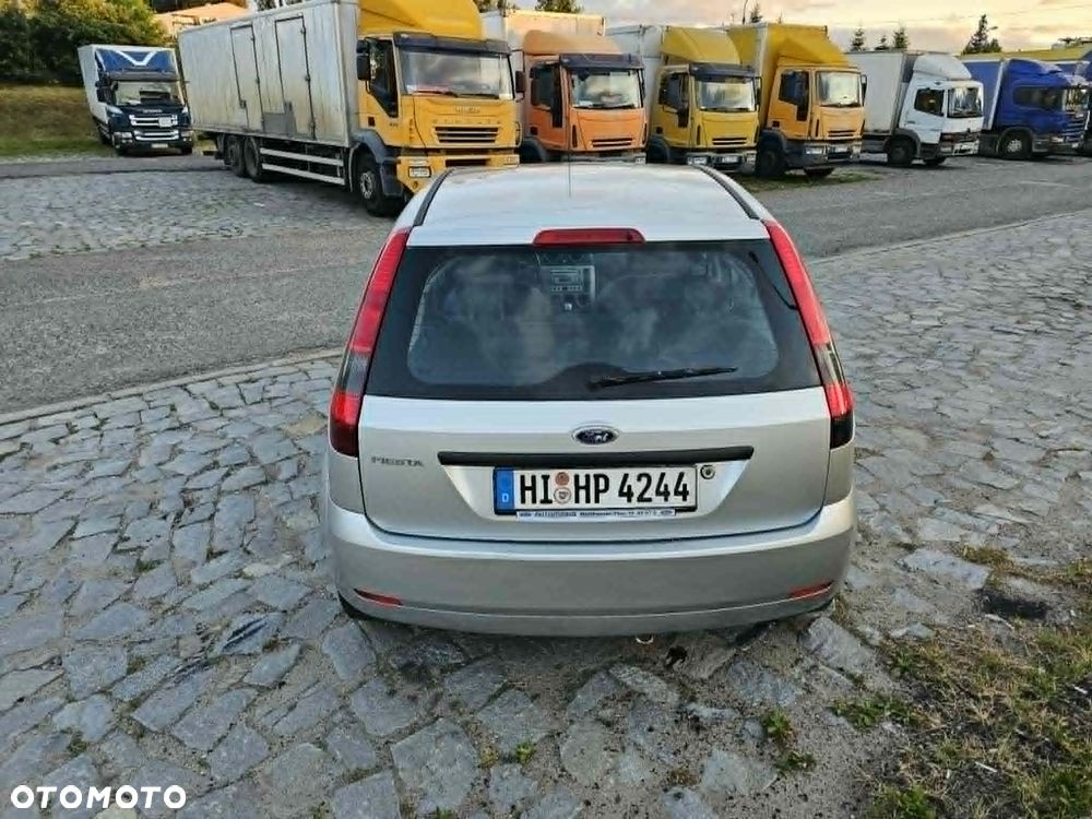 Ford Fiesta 1.4 Futura - 2