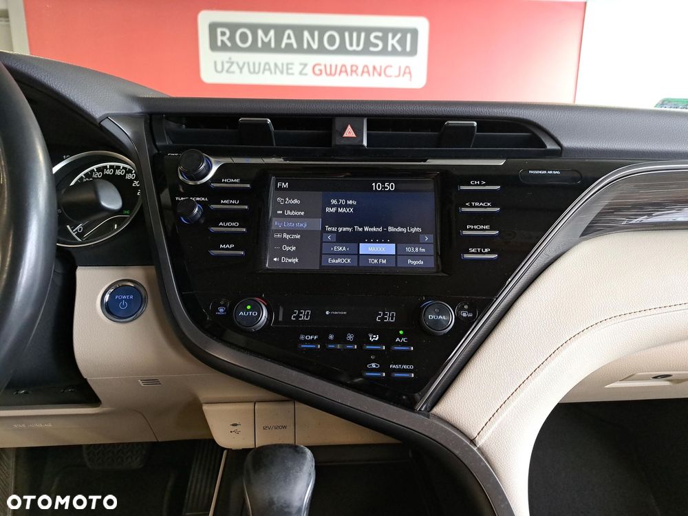 Toyota Camry 2.5 Hybrid Comfort CVT - 21