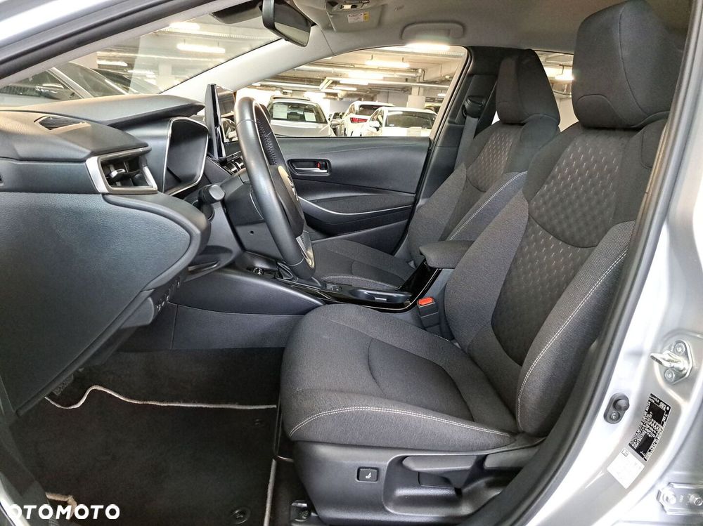 Toyota Corolla 1.8 Hybrid Comfort - 12