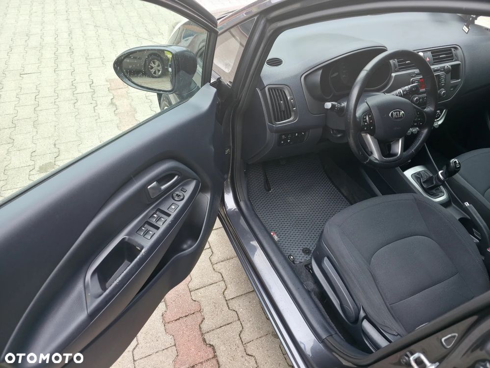 Kia Rio - 3
