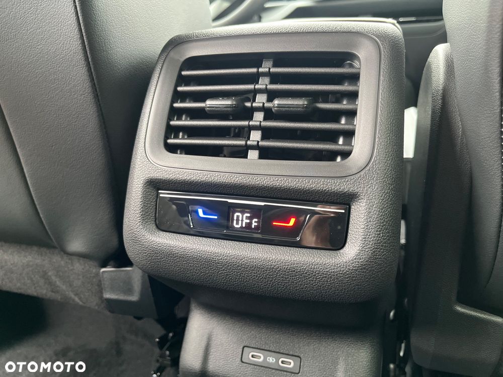 Volkswagen T-Roc 1.5 TSI Style DSG - 22