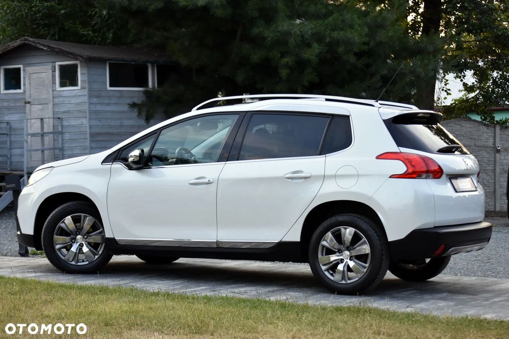 Peugeot 2008 BlueHDi 100 STOP & START Style - 13