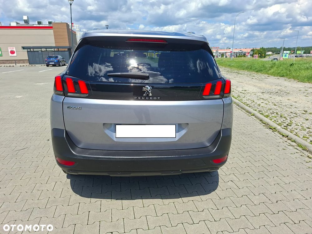 Peugeot 5008 - 12