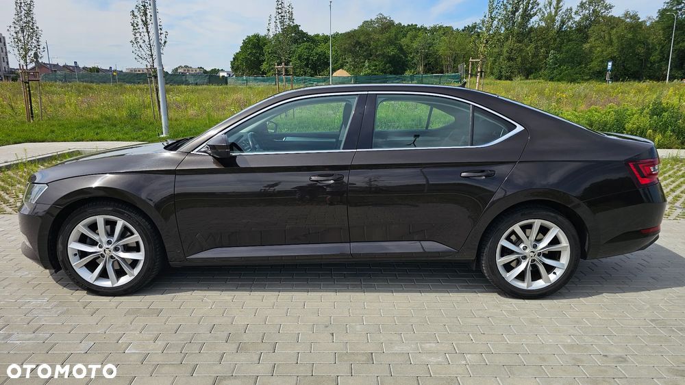 Skoda Superb 2.0 TDI Ambition DSG - 3