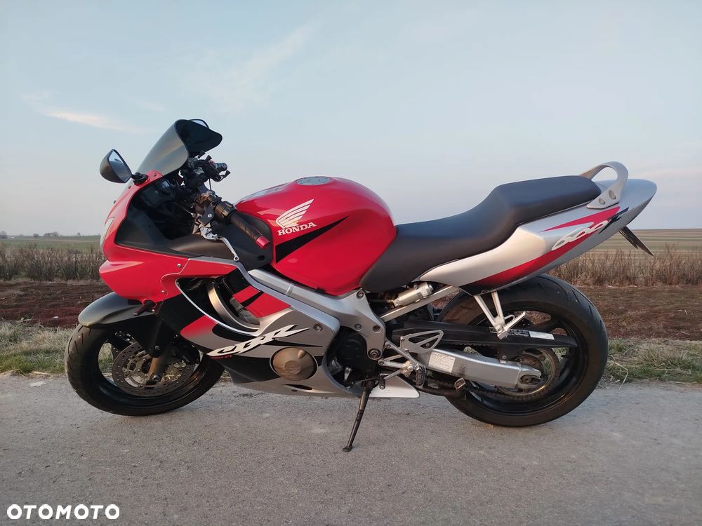 Honda CBR - 3