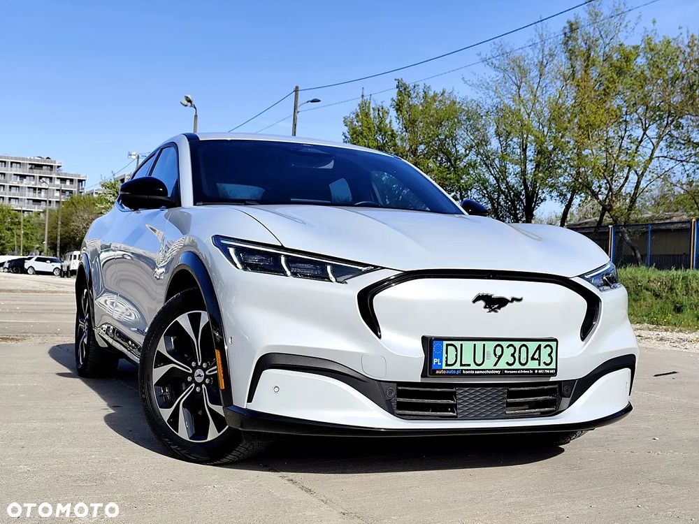 Ford Mustang Mach-E 91 kWh AWD Premium - 3