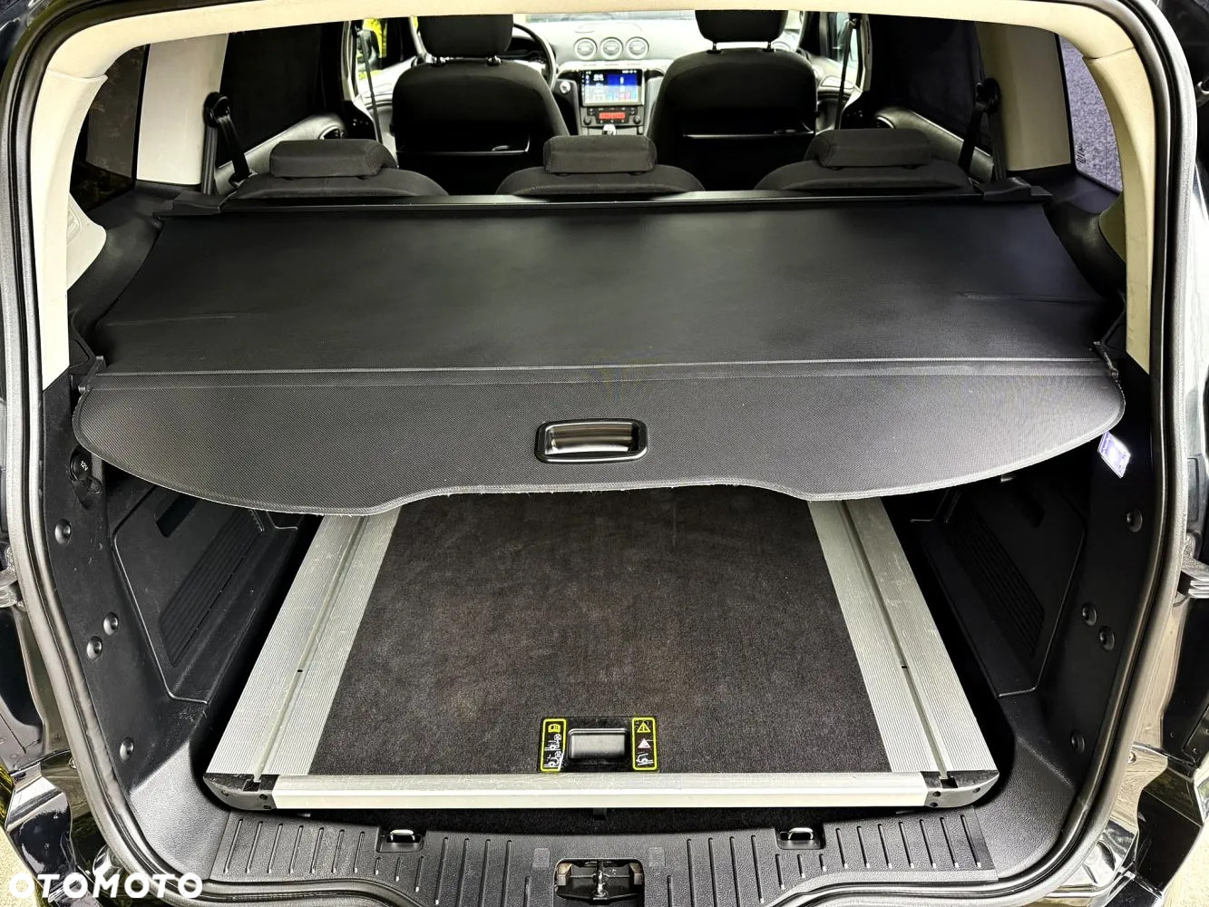 Ford S-Max - 39
