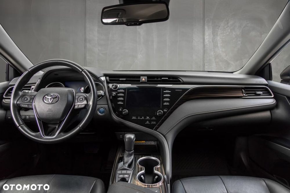Toyota Camry 2.5 Hybrid Executive CVT - 13
