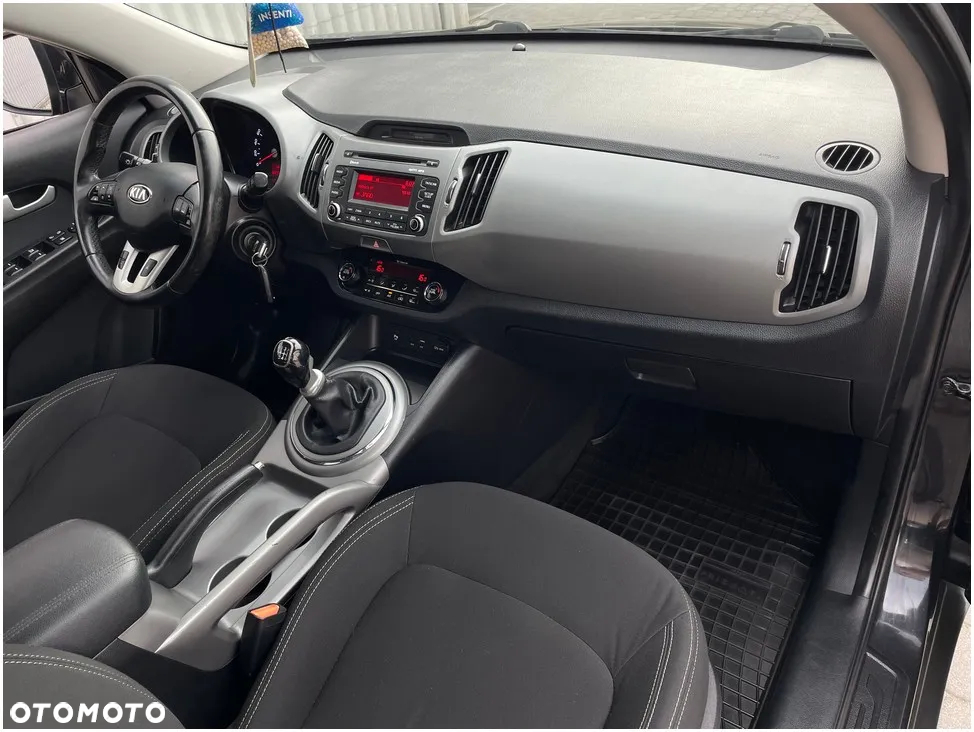 Kia Sportage 1.7 CRDI 2WD Dream-Team Edition - 17