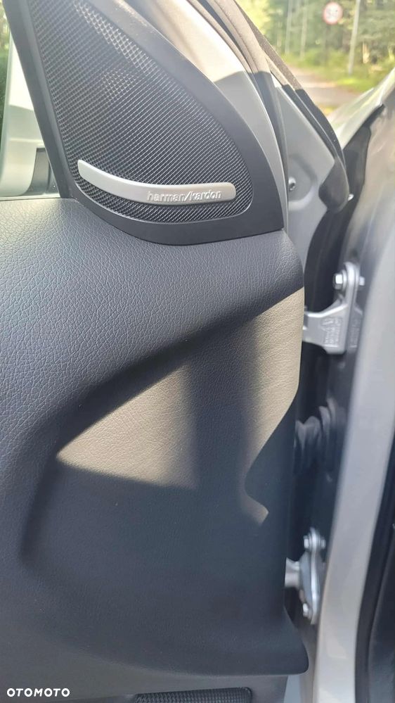 Mercedes-Benz GLA 250 4-Matic - 9