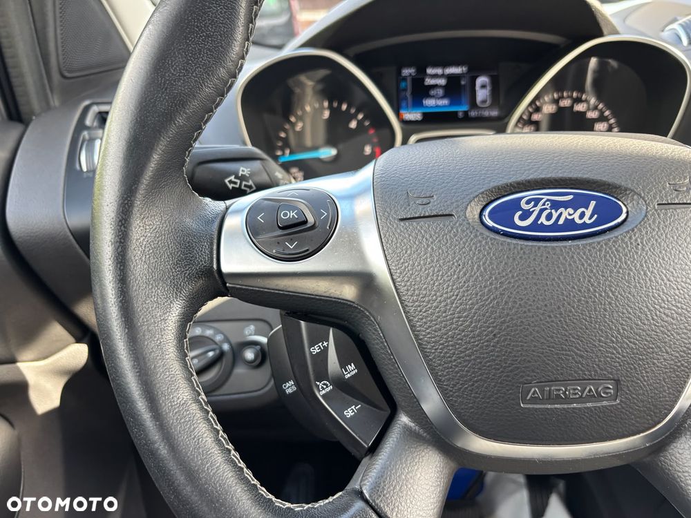 Ford Kuga 2.0 TDCi 4x4 ST-Line - 23