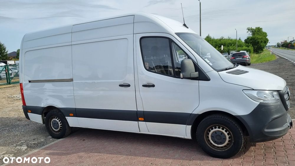 Mercedes-Benz Sprinter - 12