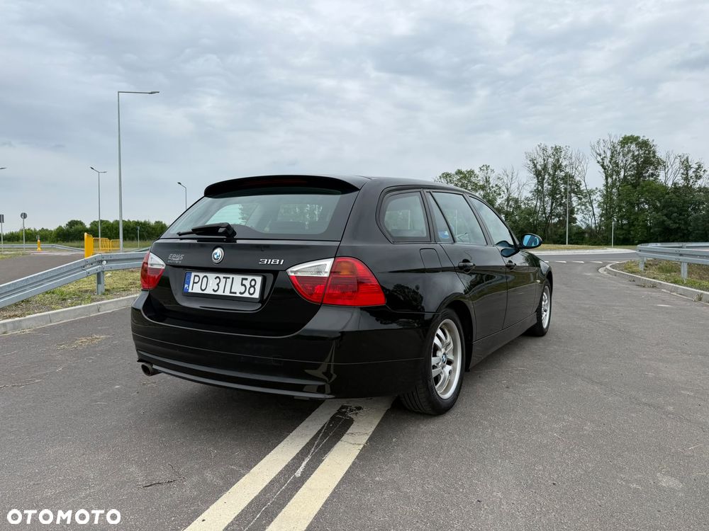 BMW Seria 3 318i - 7