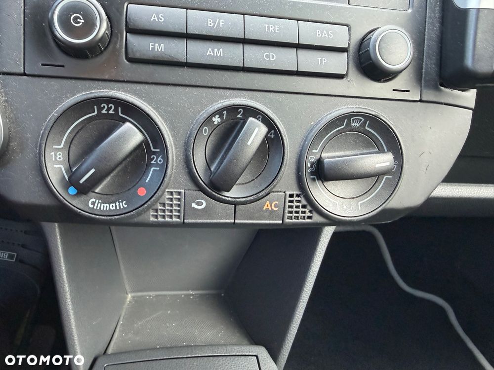 Volkswagen Polo 1.4 Trendline - 23