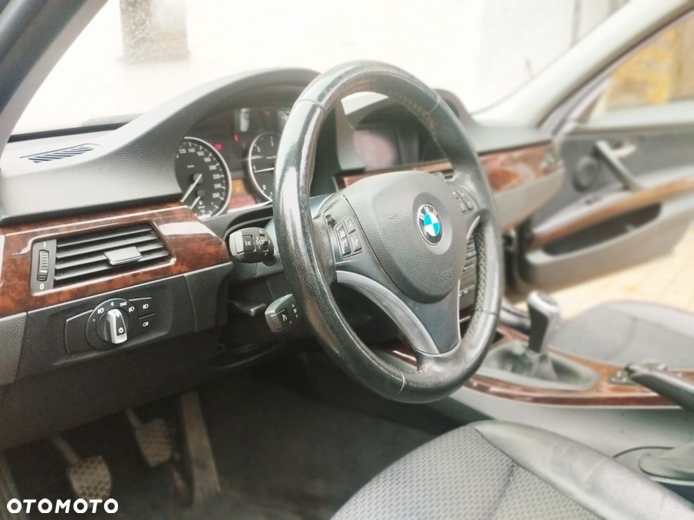 BMW Seria 3 320d - 9