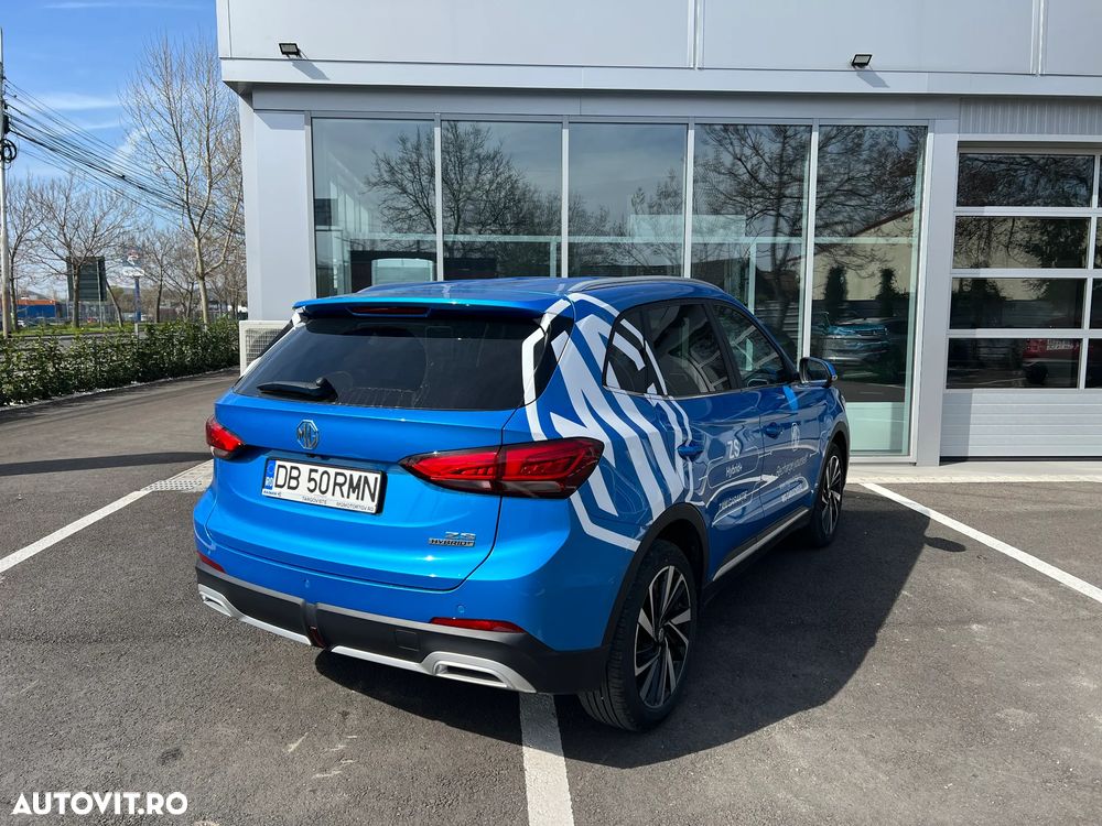 MG ZS HEV 1.5 GSI AT Exclusive - 4