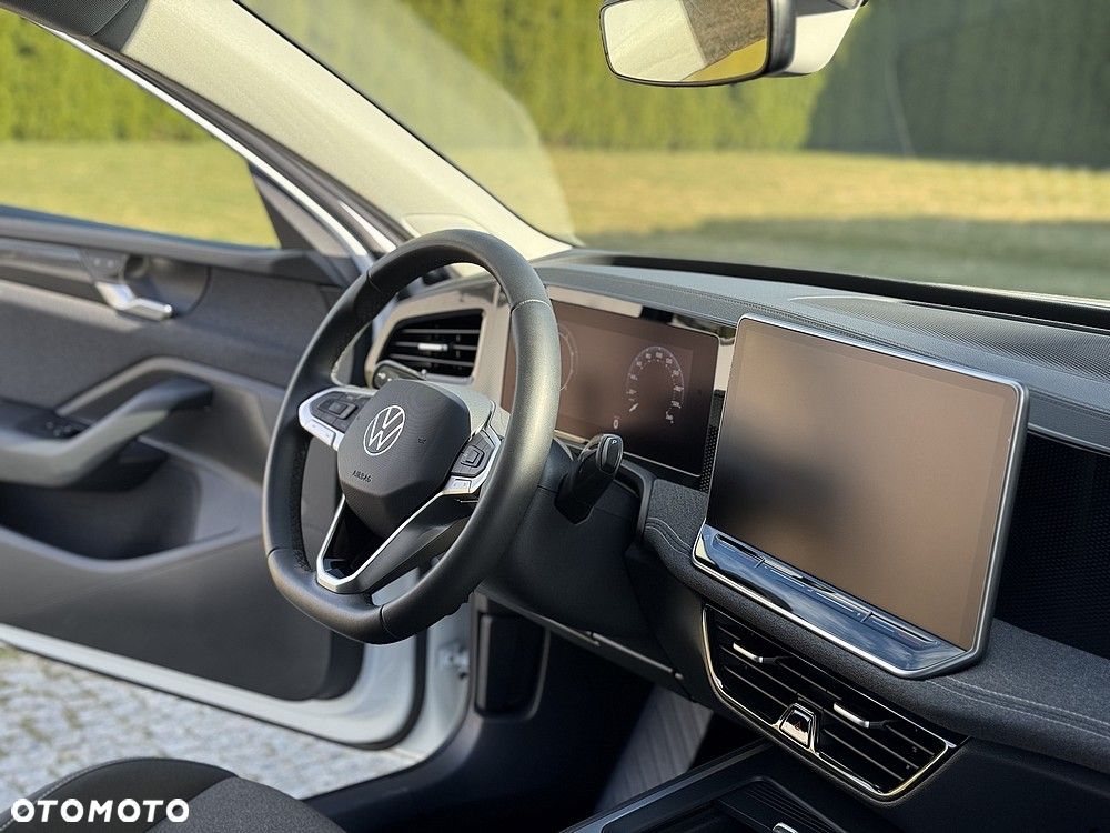 Volkswagen Passat - 33
