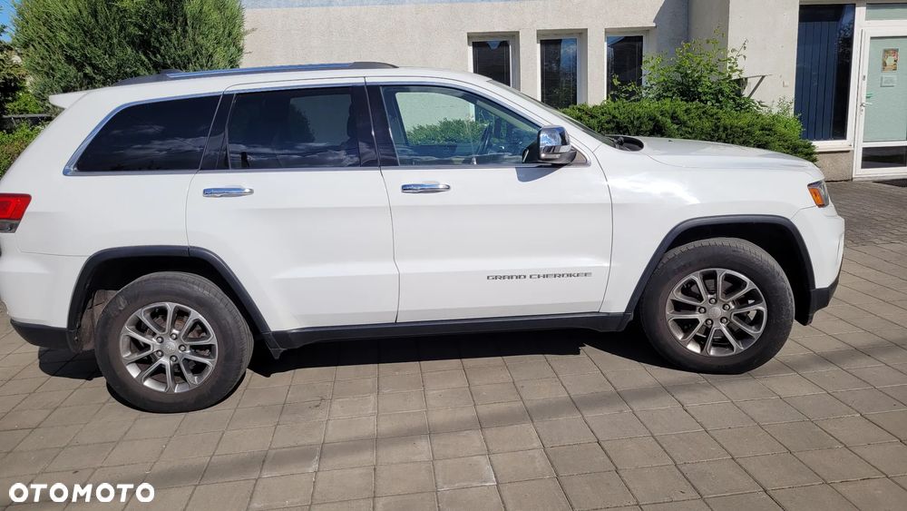 Jeep Grand Cherokee - 14