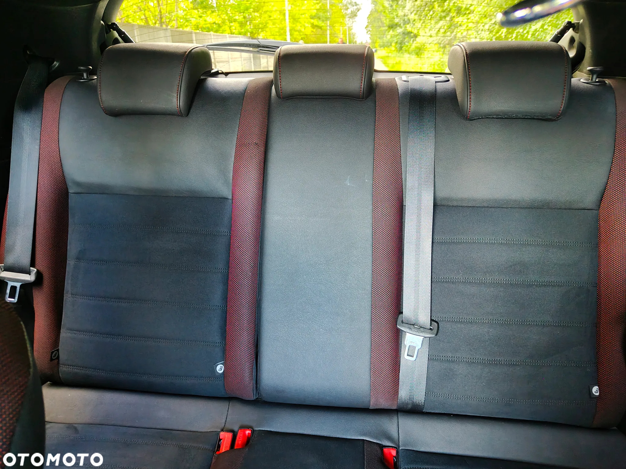 Nissan Juke 1.2 DIG-T N-Connecta EU6 - 18