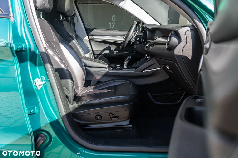 Alfa Romeo Stelvio 2.0 Turbo 16V AT8-Q4 Super - 13