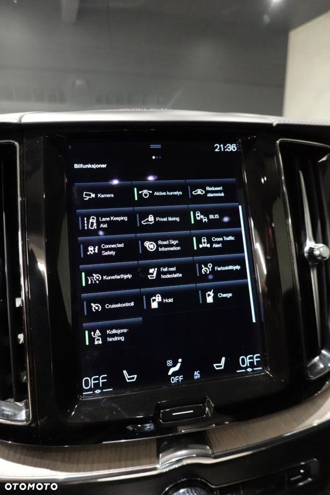 Volvo XC 60 T6 Plug-In Hybrid AWD R-Design - 20