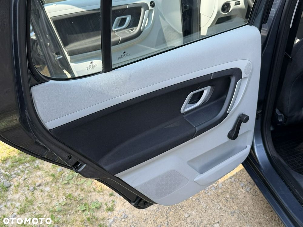 Skoda Fabia - 16