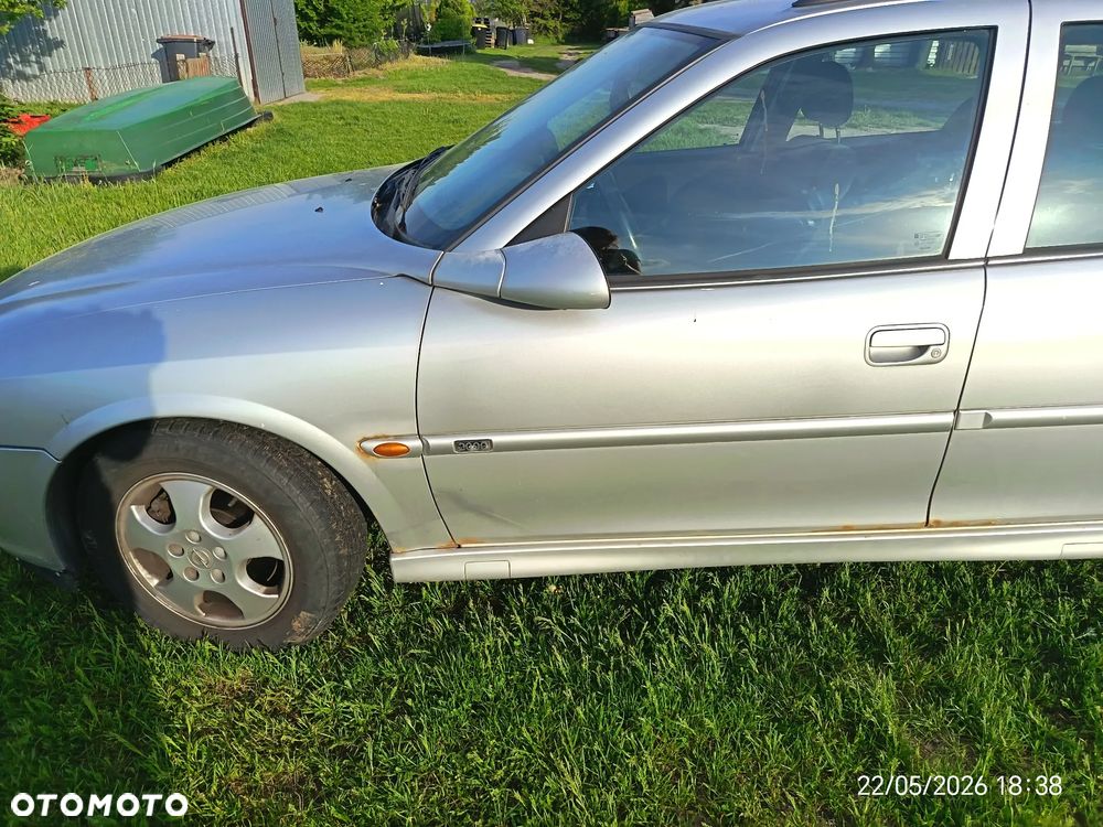 Opel Vectra - 8