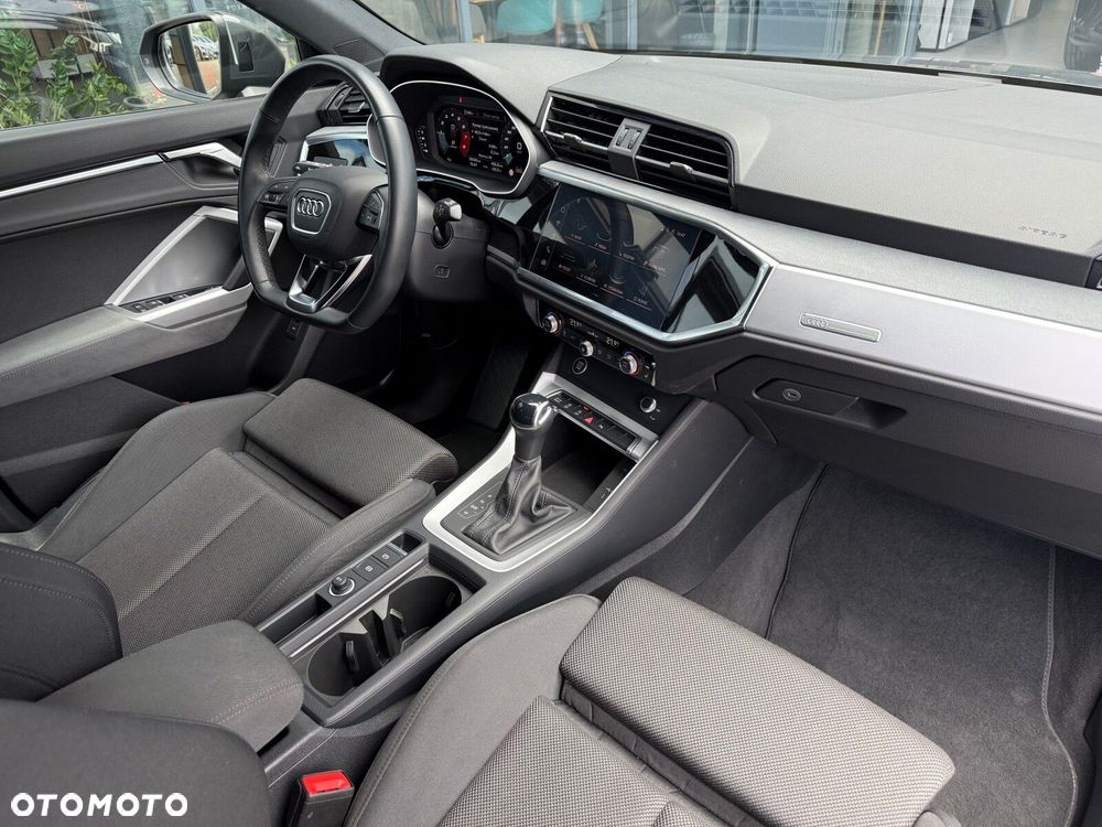 Audi Q3 Sportback - 15