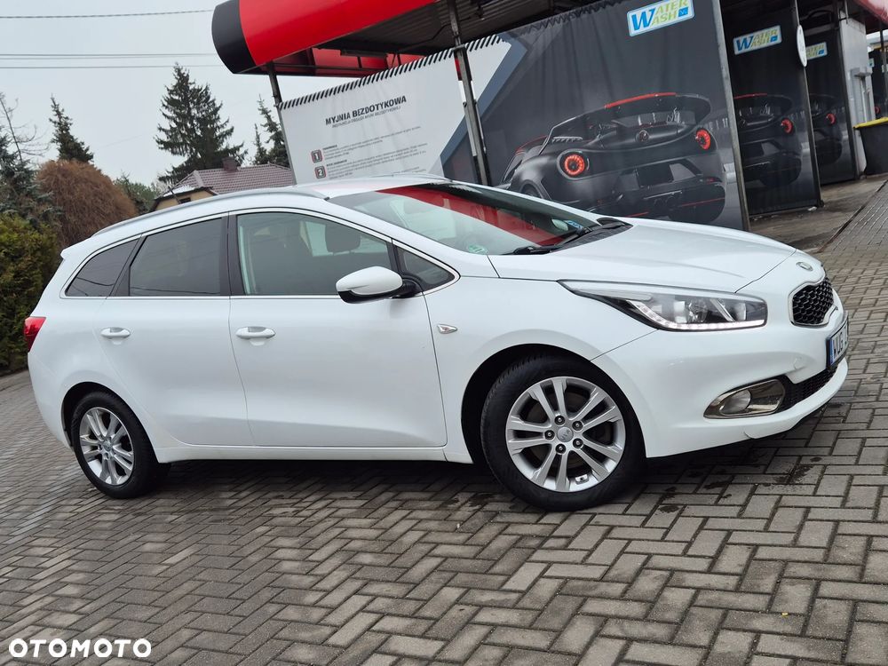 Kia Ceed 1.6 CRDi 128 Platinum Edition - 16