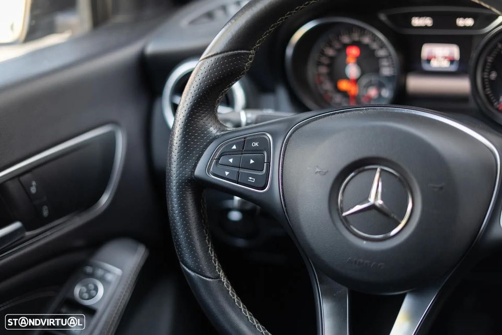 Mercedes-Benz CLA 180 d Urban - 9