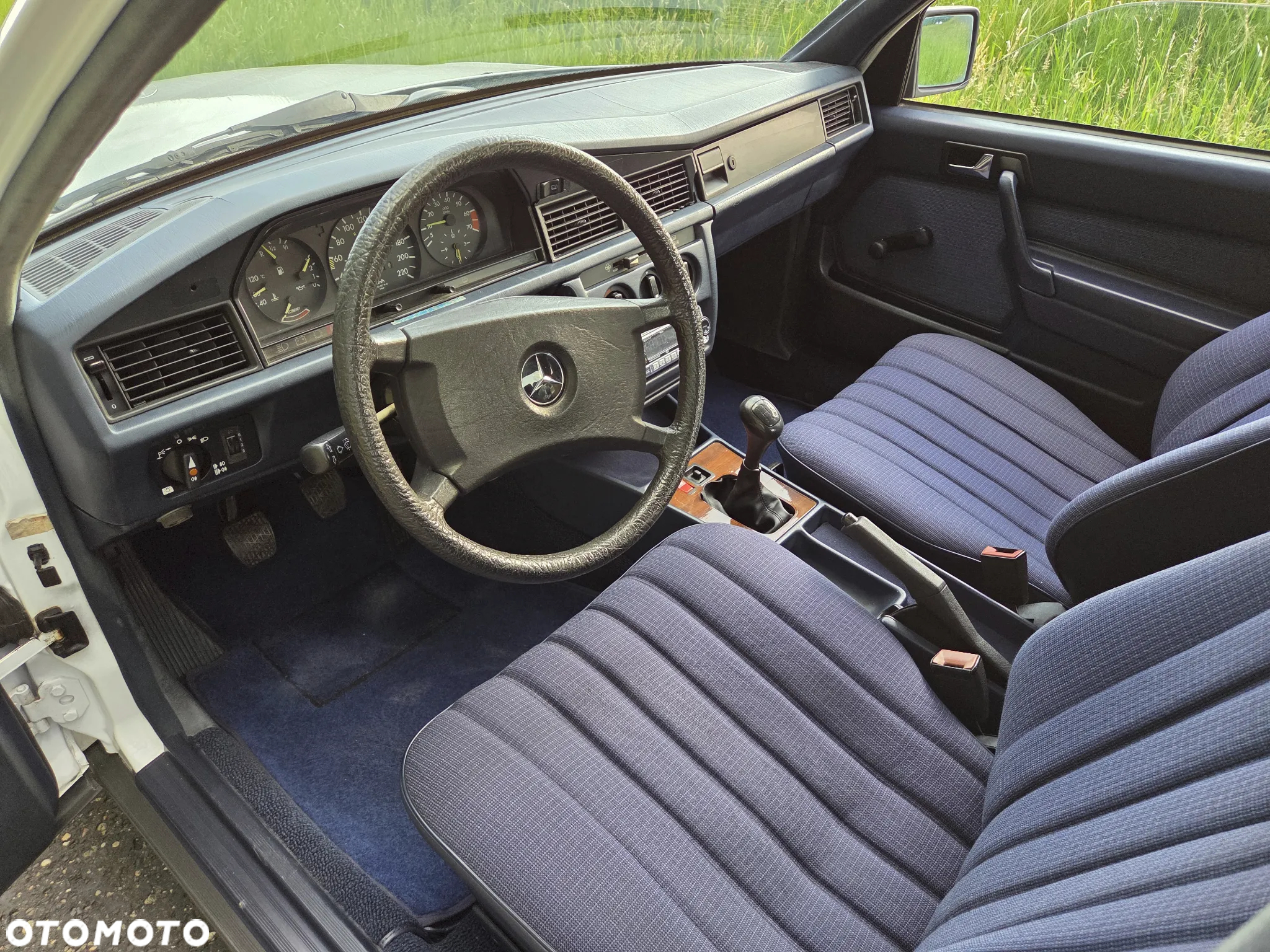 Mercedes-Benz W201 (190) - 21