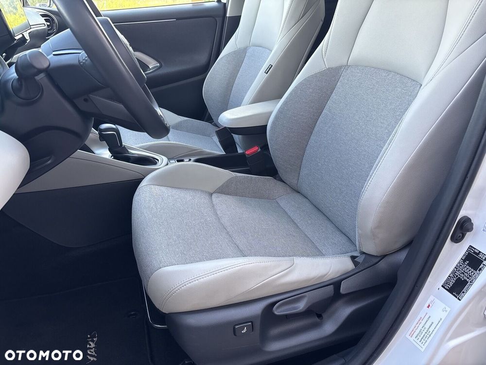 Toyota Yaris Hybrid 1.5 Executive - 12
