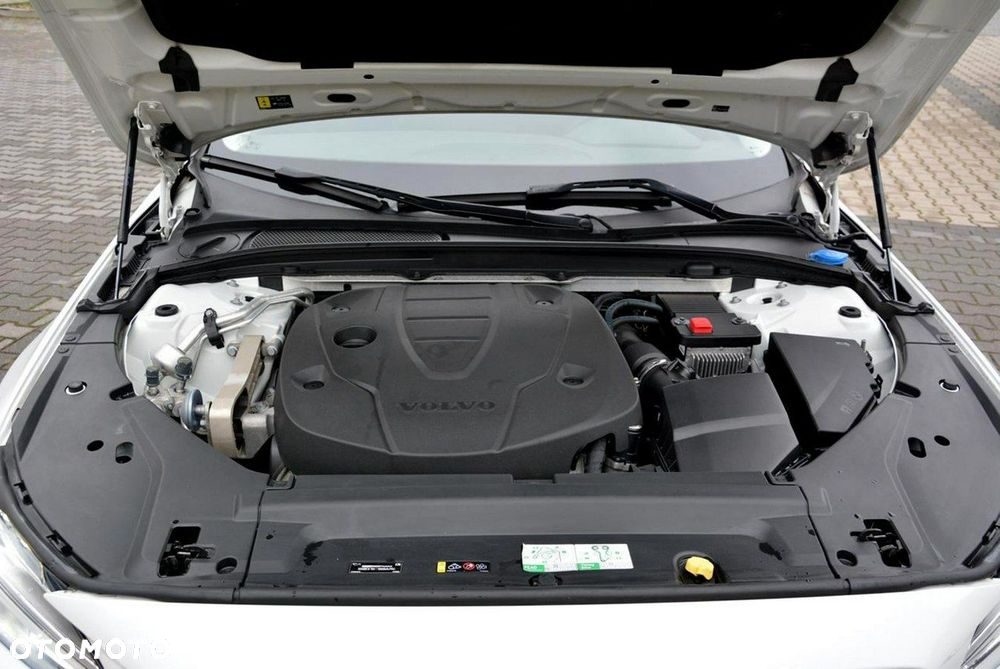 Volvo V90 D3 Momentum Pro - 39