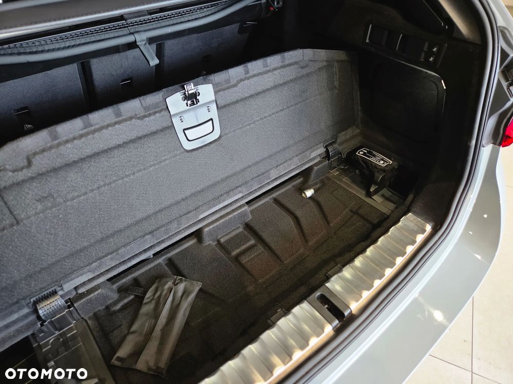 BMW Seria 3 320d M Sport sport - 35