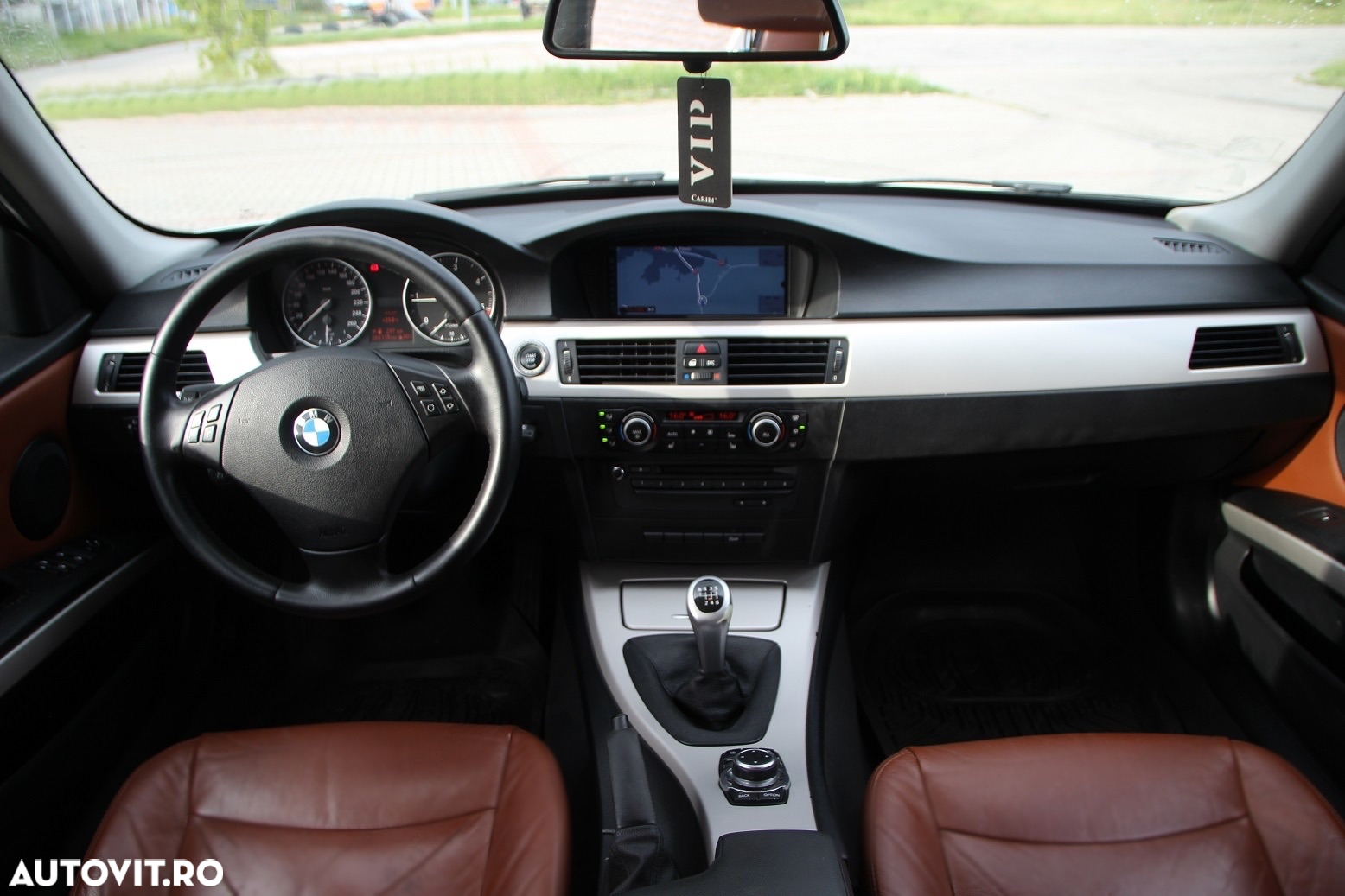 BMW Seria 3 318d - 4