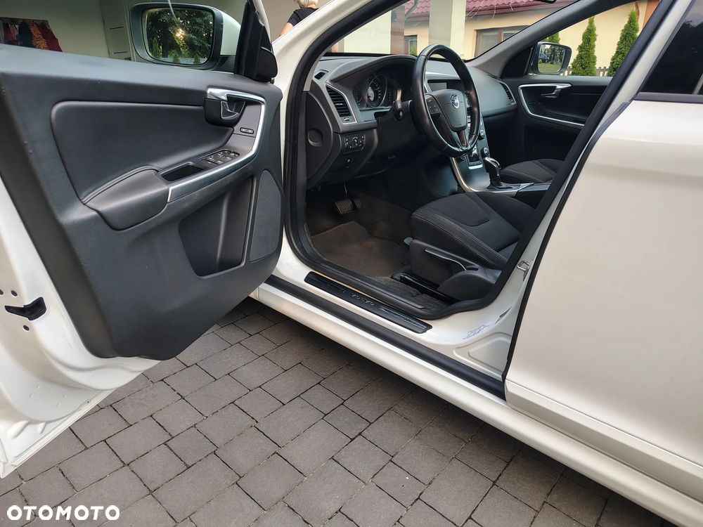 Volvo XC 60 D3 Drive-E Kinetic - 14