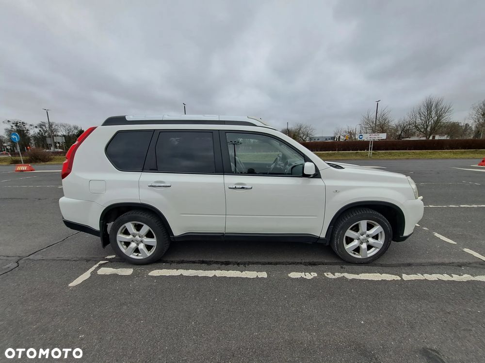 Nissan X-Trail - 1