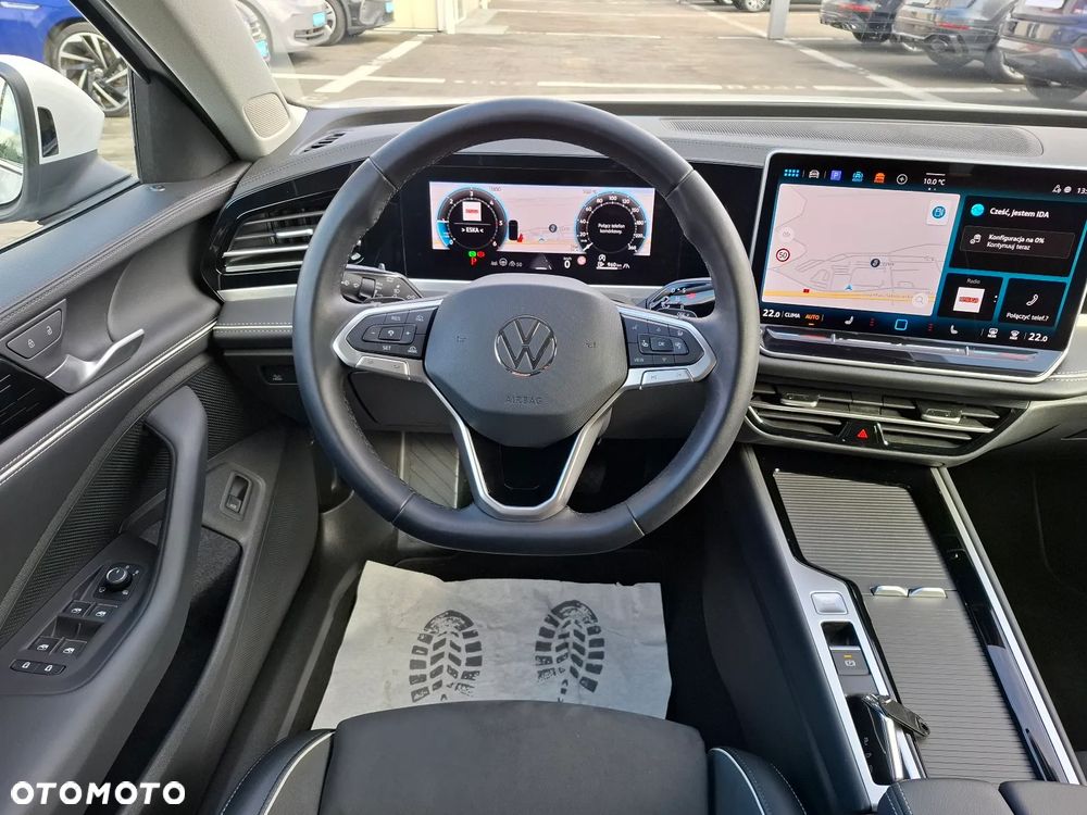 Volkswagen Passat Variant 2.0 TDI SCR DSG Elegance - 19