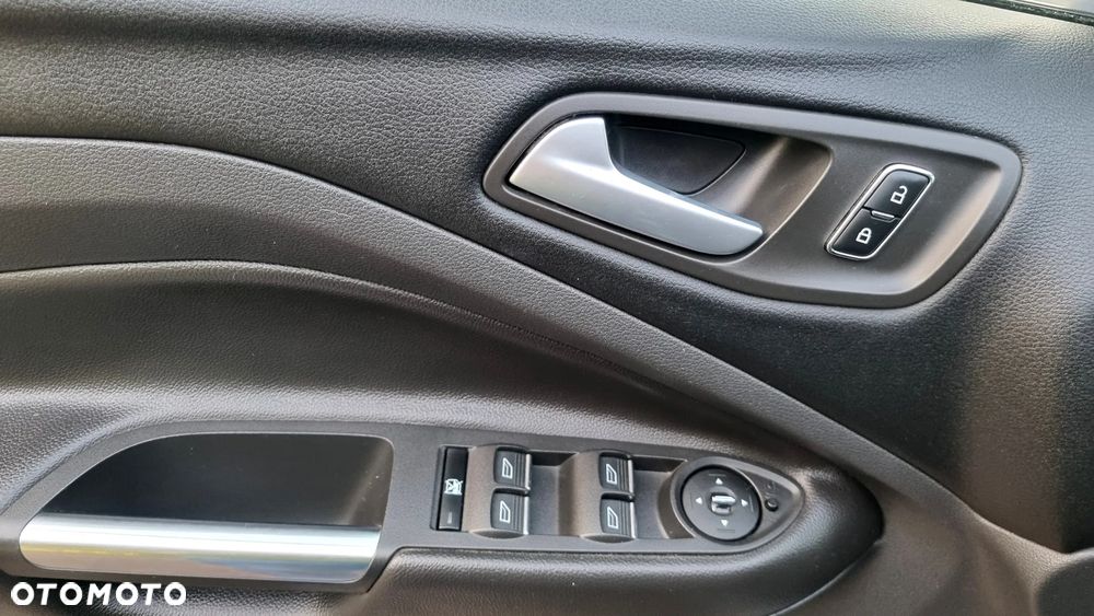 Ford Kuga 2.0 TDCi 4x4 Titanium - 19