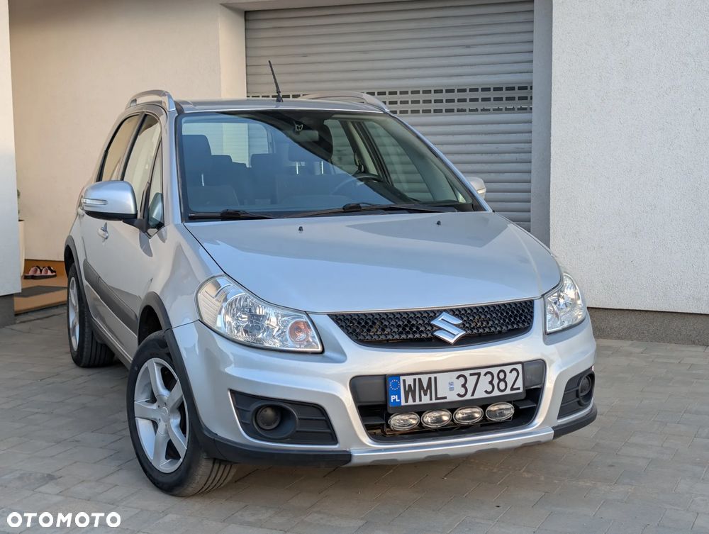 Suzuki SX4 Classic 1.6 VVT 4x4 Comfort - 2