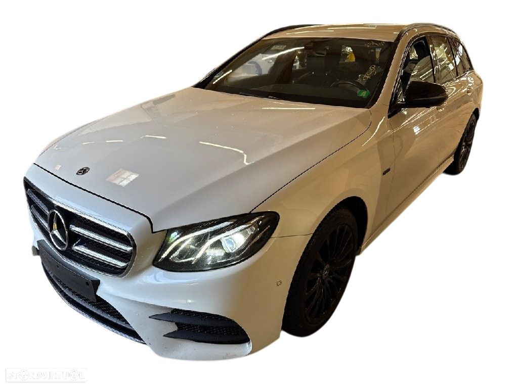 Mercedes-Benz E 300 de AMG Line - 2