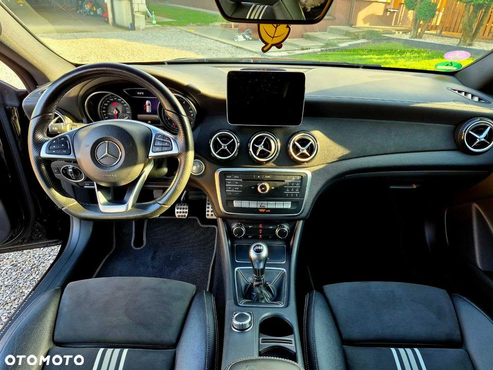 Mercedes-Benz CLA - 5