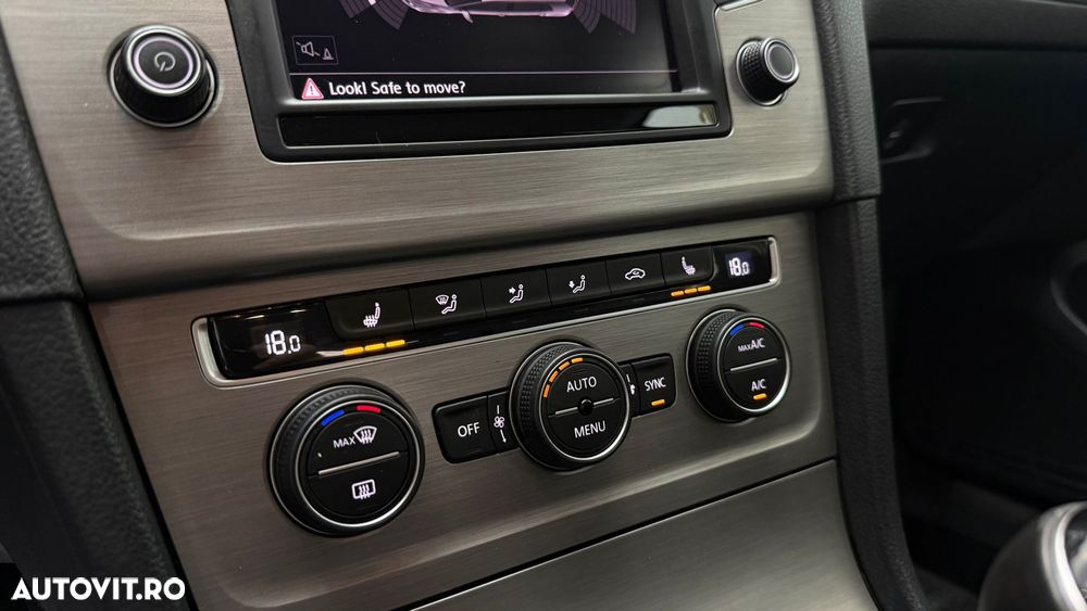 Volkswagen Golf 1.6 TDI BlueMotion Comfortline - 21