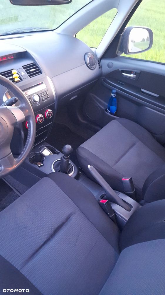 Suzuki SX4 - 32
